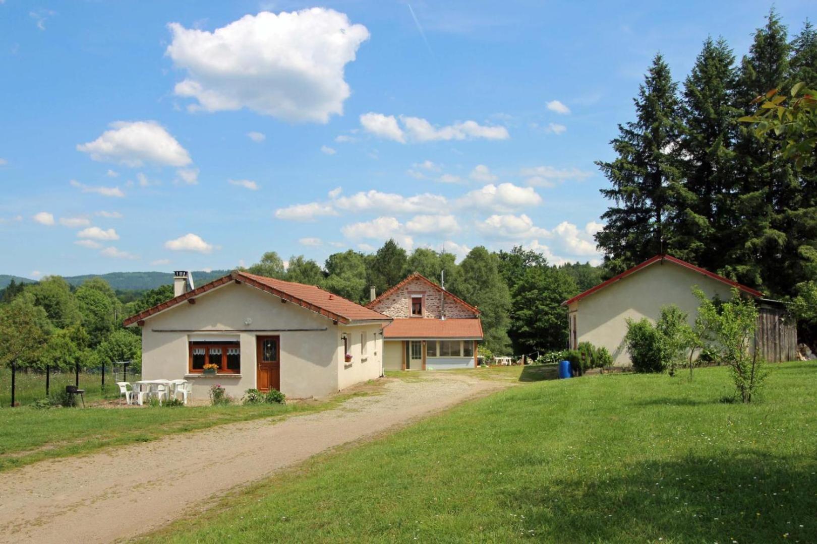 Au Bon Accueil Villa Peyrat-le-Château Exteriör bild